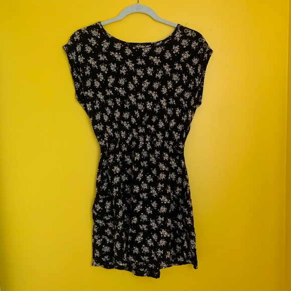 Neutral Casual Dress - Picture 2 of 5